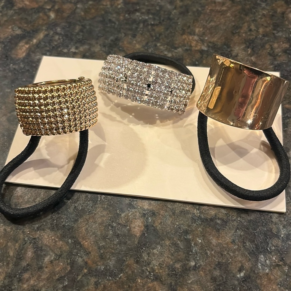 Lot of Ponytail Holders Silver Gold Tone